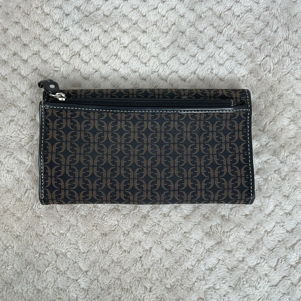 Fossil Signature Brown/Black Leather Trifold Wallet Organizer